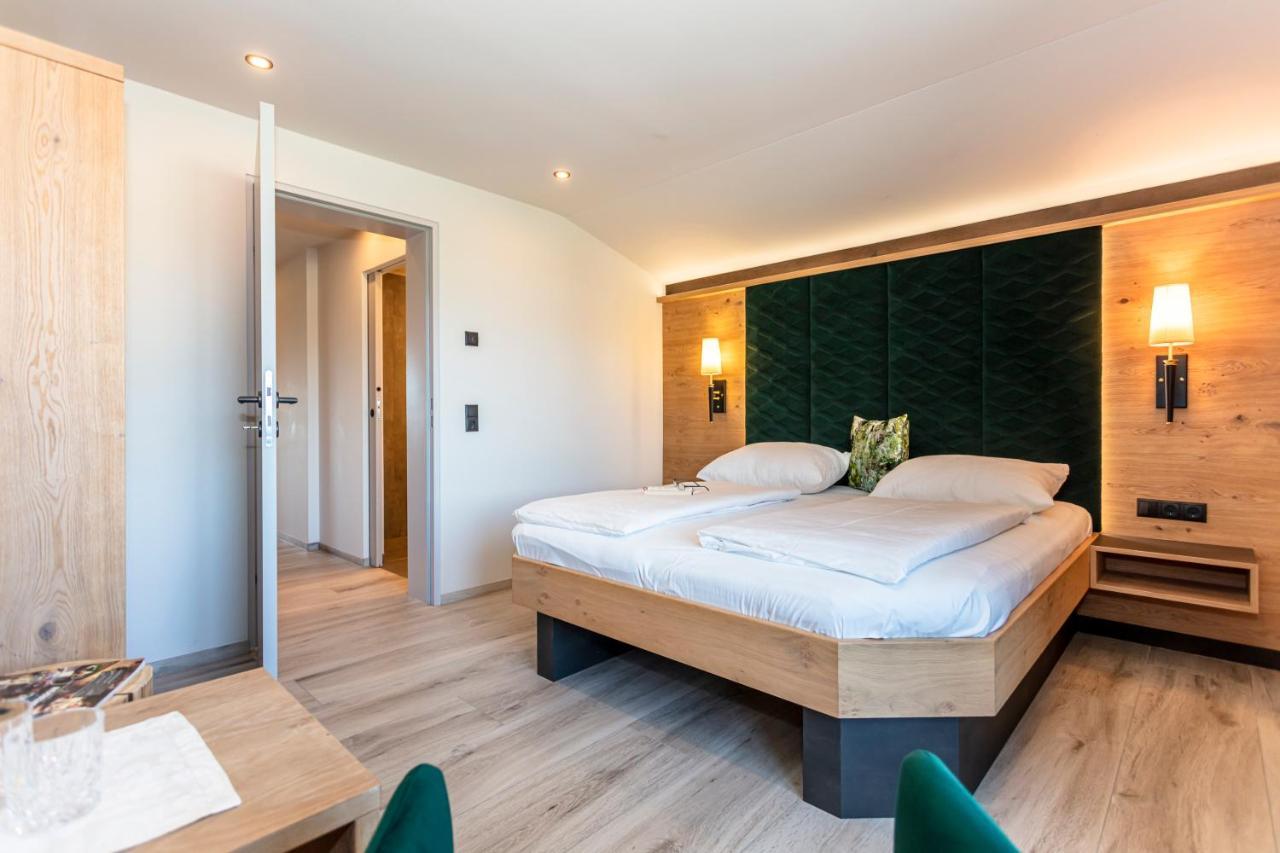 Hettlerhof Hotel Maishofen Bagian luar foto