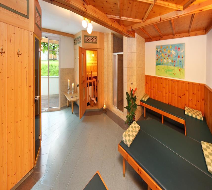 Hettlerhof Hotel Maishofen Bagian luar foto