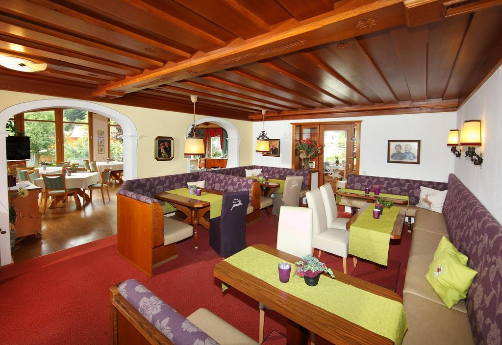 Hettlerhof Hotel Maishofen Bagian luar foto