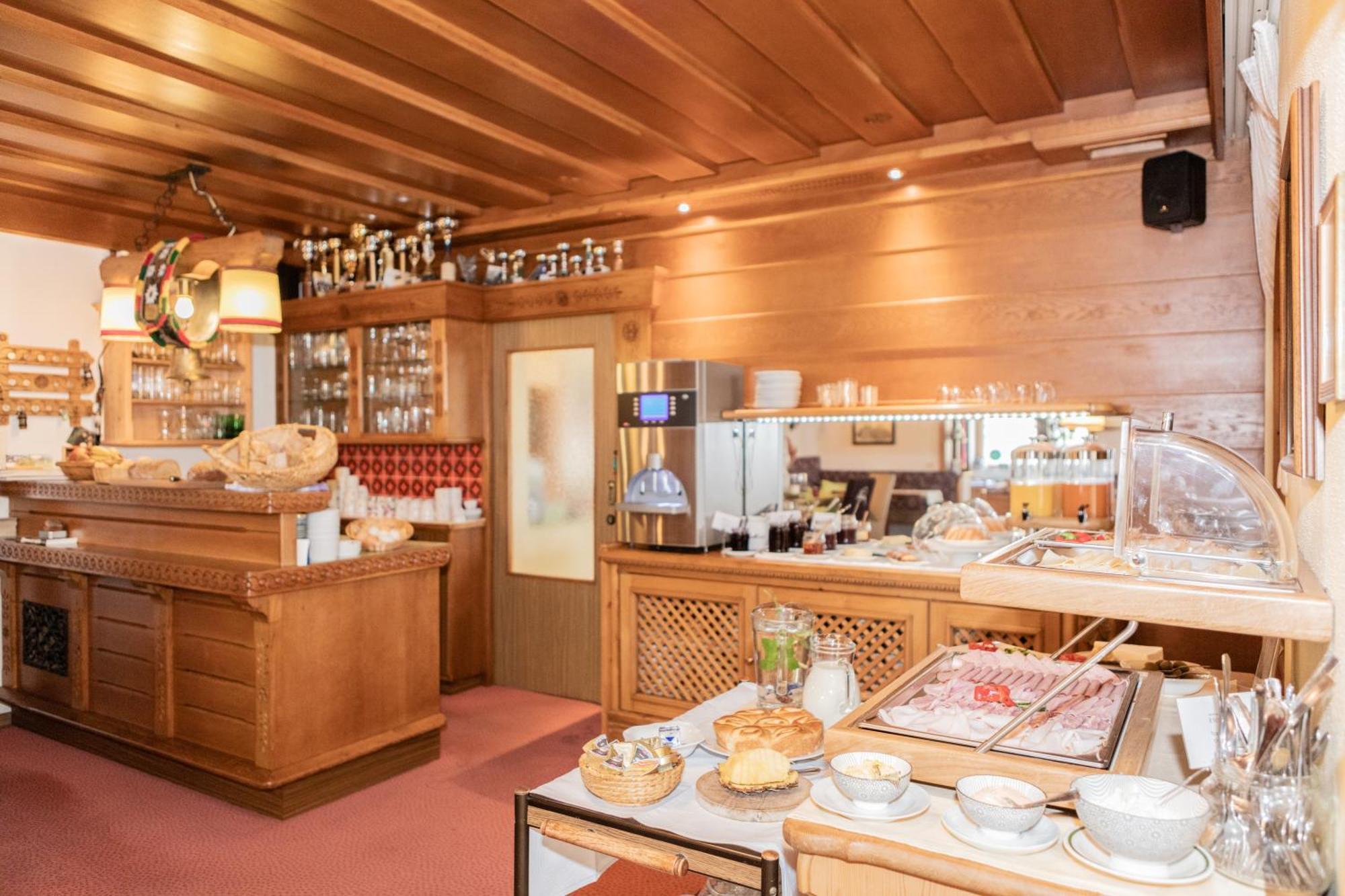 Hettlerhof Hotel Maishofen Bagian luar foto